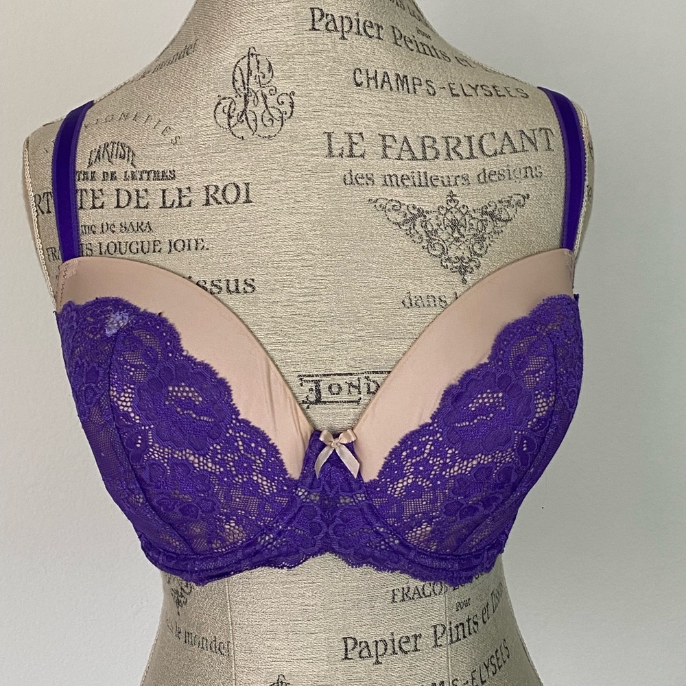 Victoria’s Secret “Dream Angels” Lined Demi Bra 34-DDD
